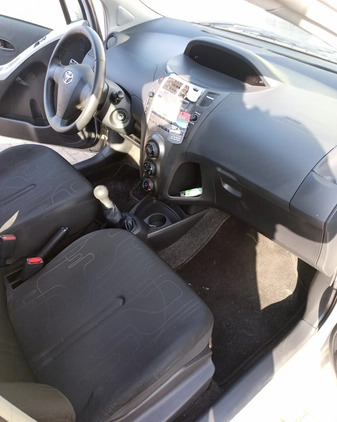 Toyota Yaris cena 17900 przebieg: 133000, rok produkcji 2011 z Ostrzeszów małe 29